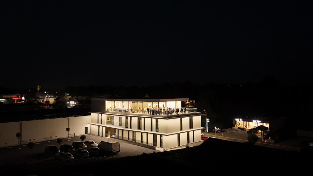 Vue aérienne nocturne Trymobel
