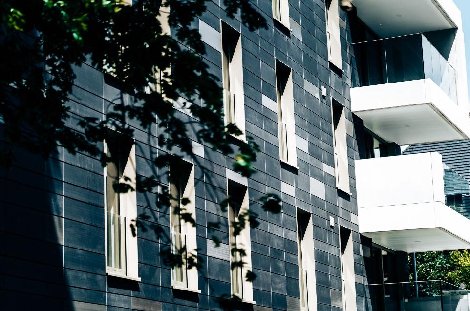 Vue détaillée de côté d'une façade